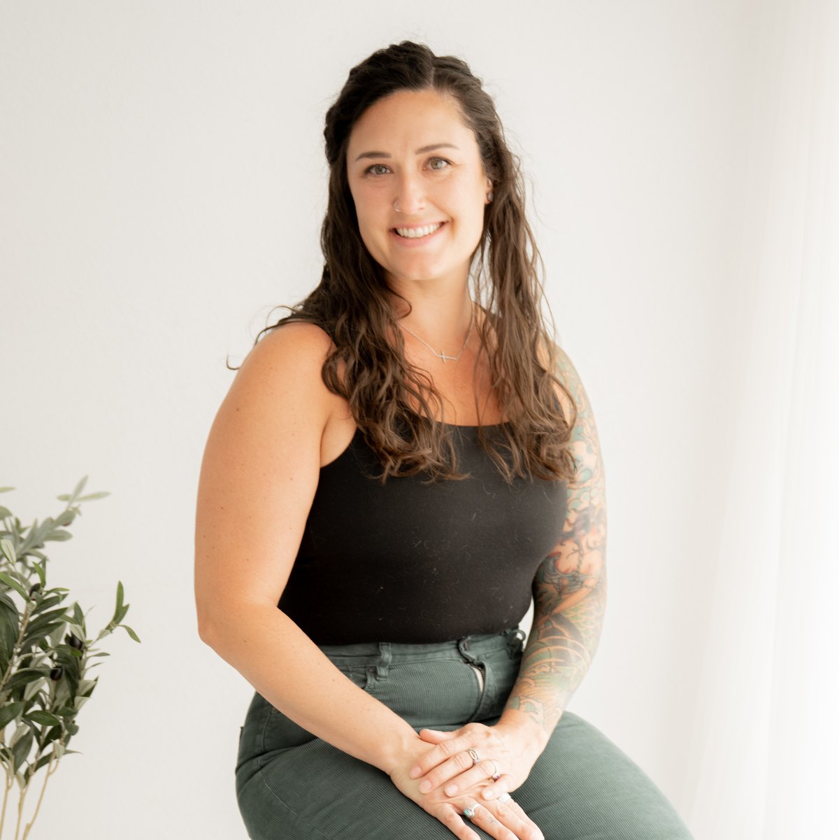 Kaitlin, Colorado wedding pet attendant at Here Comes the Floof